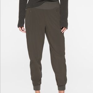 Athlete Soho Jogger
